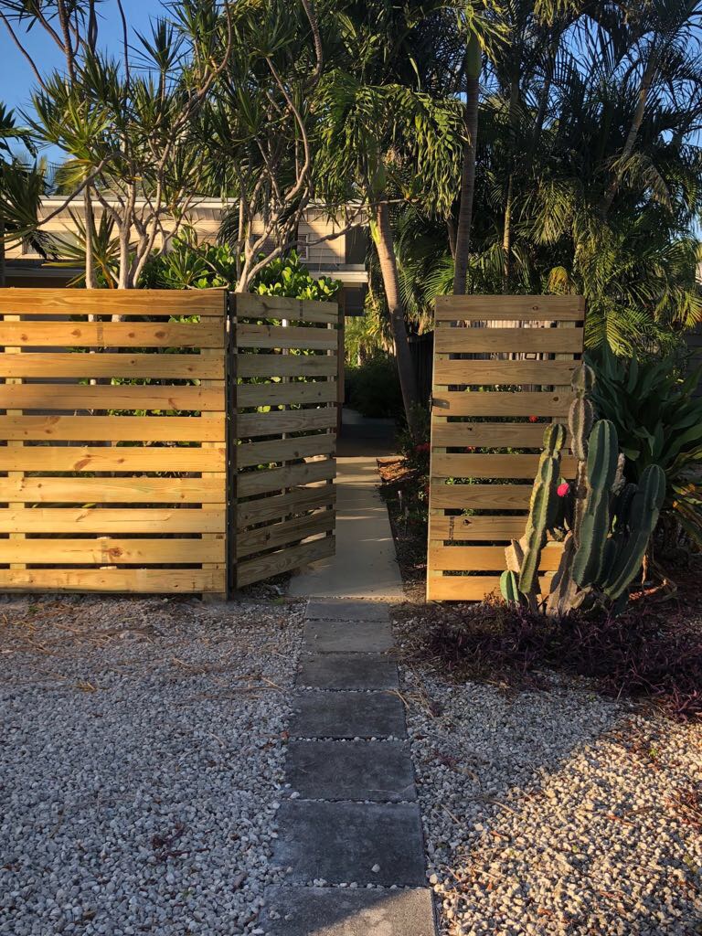 Wood Fence Contractor in Florida